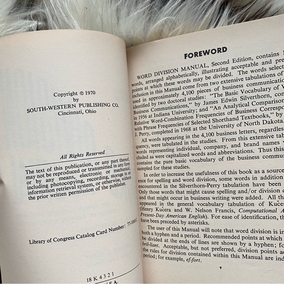 Vintage Green Blue 1970 WORD DIVISION Paperback Manual 2nd Edition - Picture 4 of 6